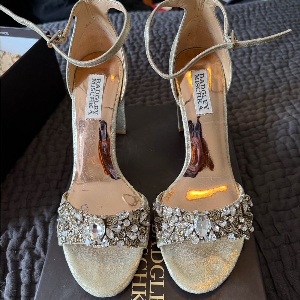Badgley Mischka Gold Embellished Heels - excellent shape, worn x1, Original pack